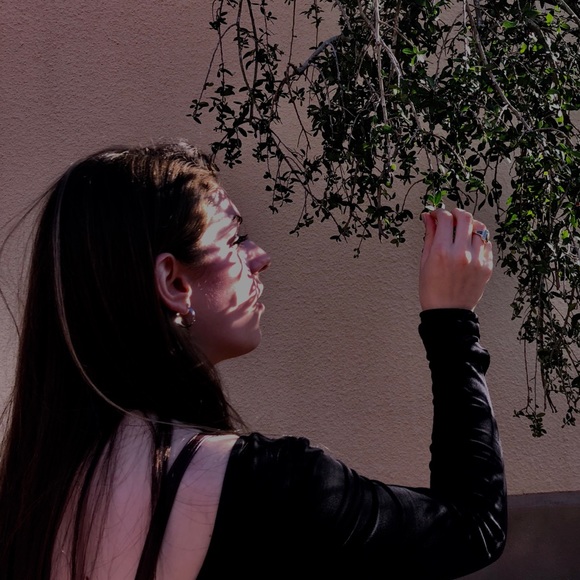 Meet your Posher, Victoria - Picture 1 of 1